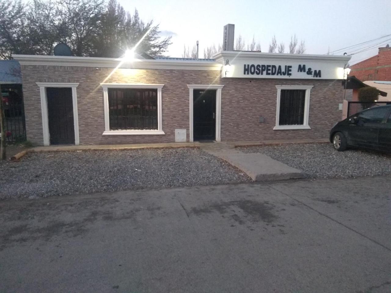 Hospedaje M&M Perito Moreno Exterior photo